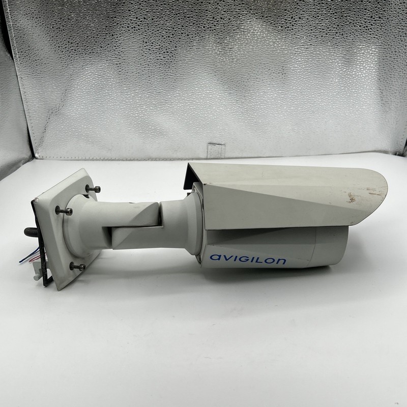 Avigilon 3.0C-H4A-BO1-IR Bullet Camera 3 Megapixel IP Camera 13W 12VDC/24VAC gallery