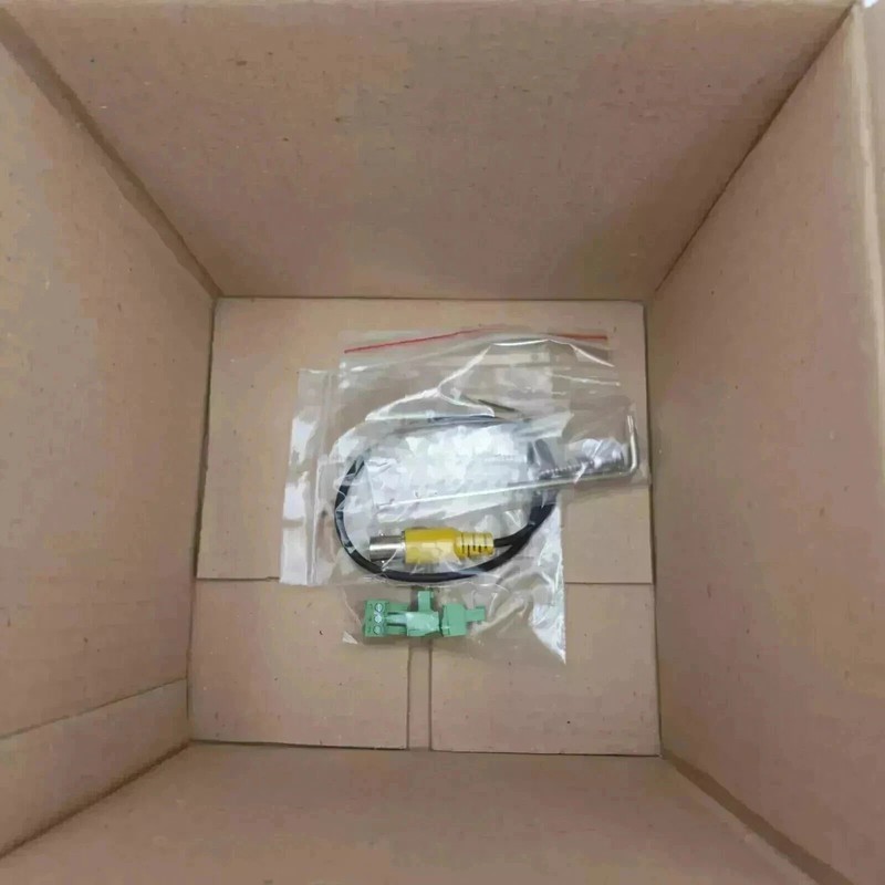 Vicon V661D-312IR-1 Dome Camera 750 TVL, 2.8-12mm, IR, Day/Night Filter NEW gallery