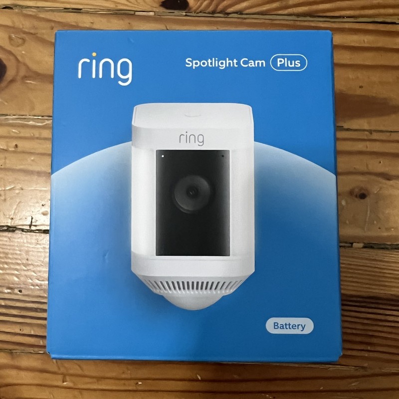 Ring Spotlight Cam Plus Outdoor/Indoor Wireless 1080p Battery Camera White *NEW*
