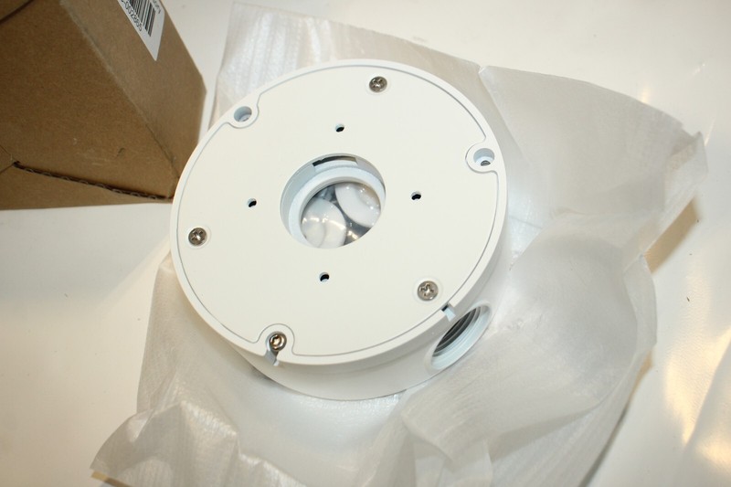 Eagle Eye Networks EN-CABX-006 Camera Junction Box gallery
