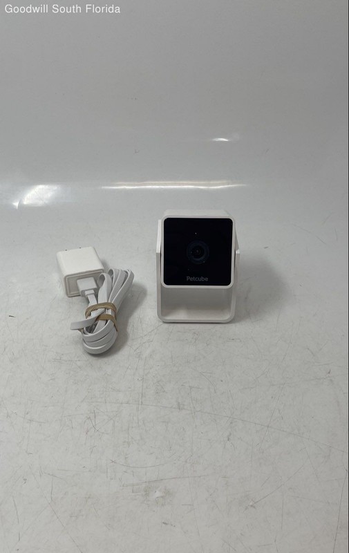 Petcube Cam Pet Model CC10US White Security Surveillance Camera Not Tested gallery