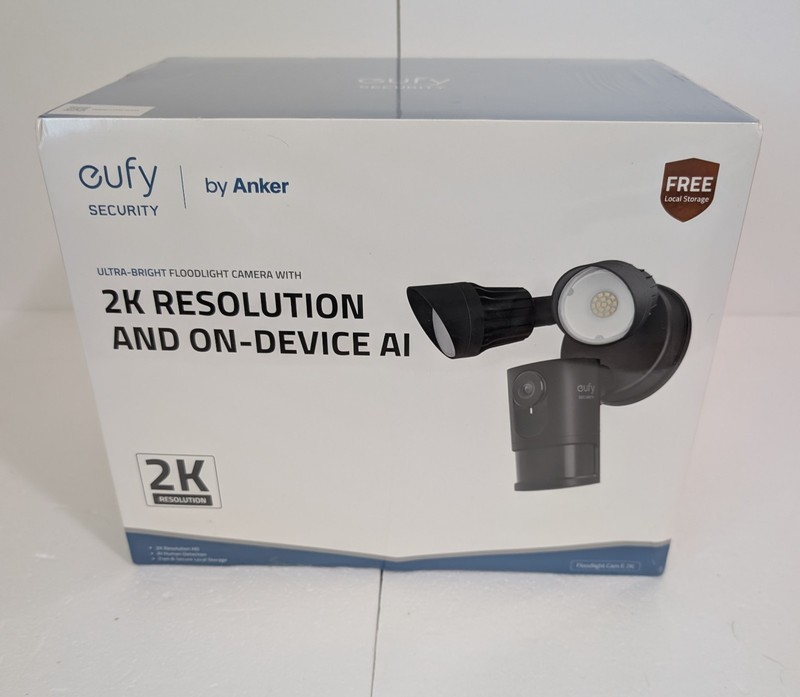 Eufy Floodlight Cam E 2K T8422S Outdoor Security Camera AI Motion Detection New