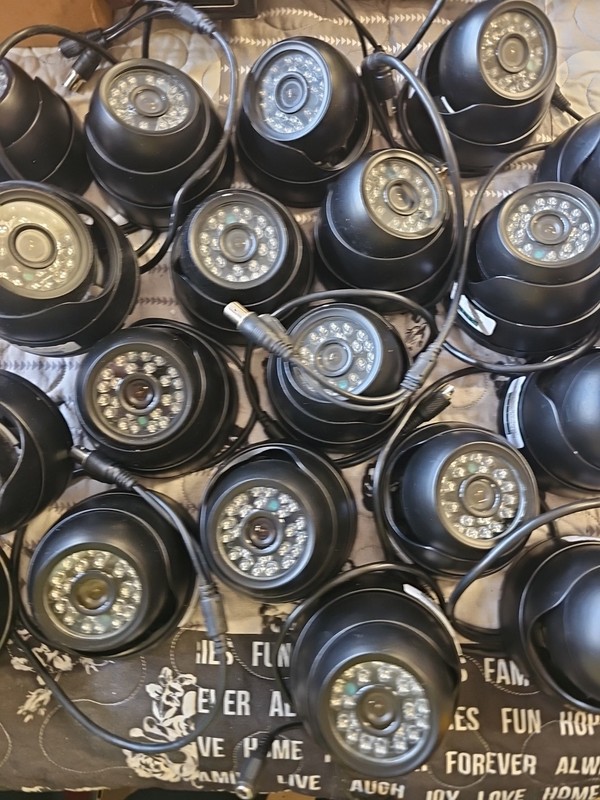 Surveillance Cameras Elite Technology 3.6 MM B&W Image Lot Of 20 Plus 8 Others gallery