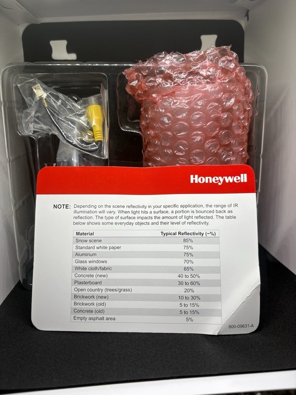 Honeywell HB73P Series Bullet IR Camera - Day/Night, 600 TVL, 3.8-9.5mm Lens - gallery
