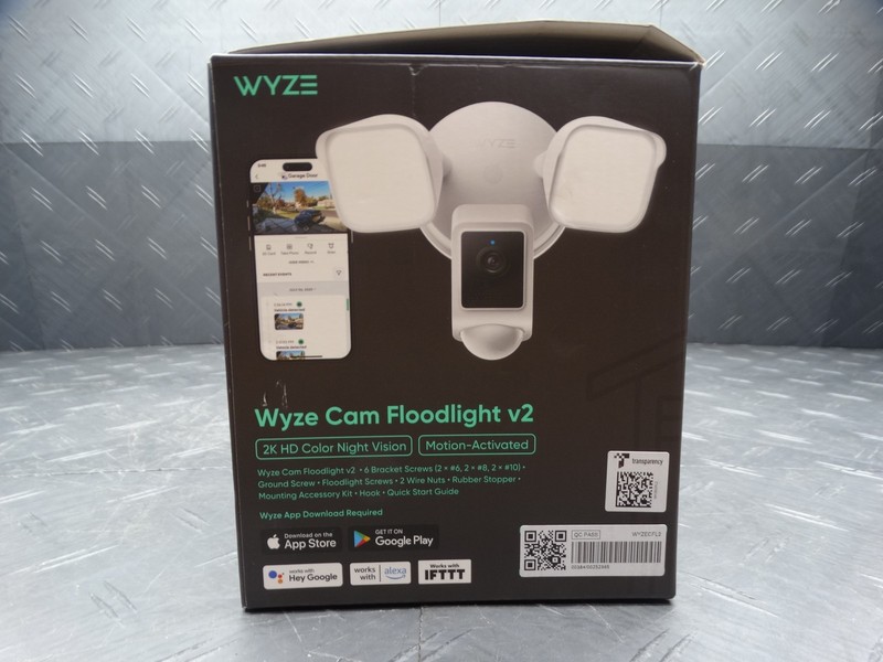 Wyze Wired Outdoor Wi-Fi 2800 Lm 2K Floodlight v2 Home Security Camera WYZECFL2 gallery