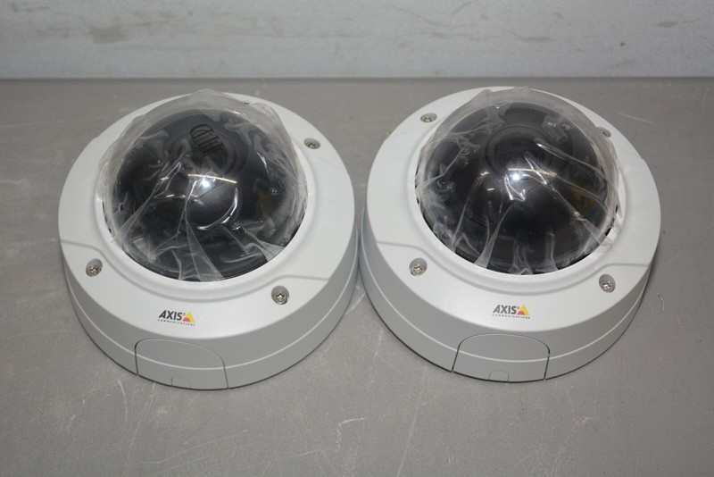 ^ Lot 2x Axis Communications P3225-VE MKII 0953-001-03 Network Dome Cameras