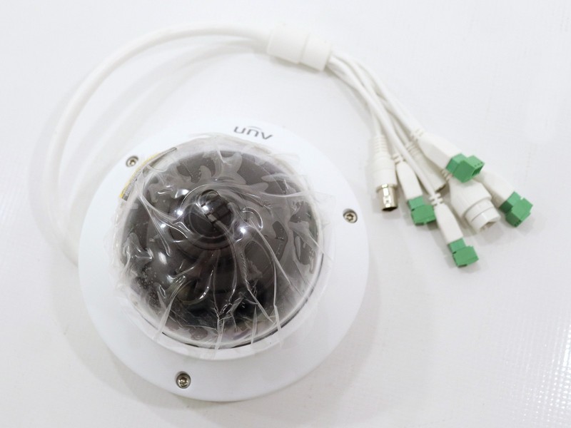 UNV IP Camera Network Fixed Dome (White) IPC3232SB-AHDZK-I0-64G gallery