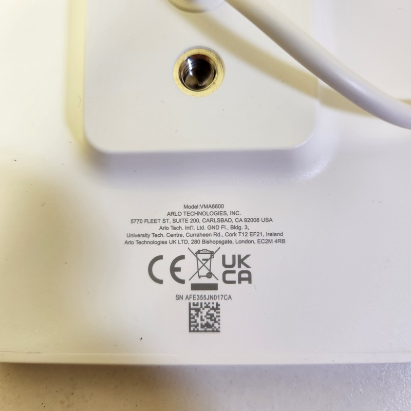 NEW Open Box Arlo 2K Security Camera VMC3050, w/Solar Panel VMA6600 w/ Screws gallery