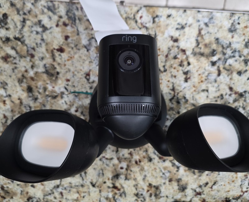USED -Ring Floodlight Cam Wired Pro, Home or business security, Retinal 2K Video