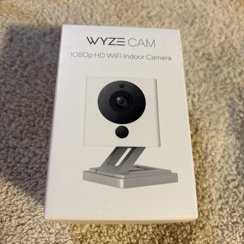 Brand New Sealed Wyze Cam v2 1080p HD WiFi Indoor Smart Home Camera WYZEC2