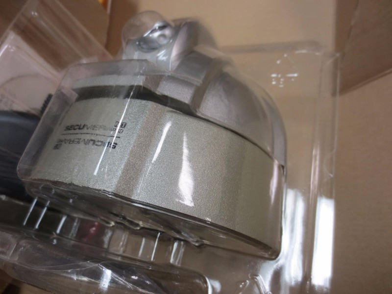 Pan-Tilt Networking Color Security Camera Clover Electronics CNPT-1 Silver Small gallery