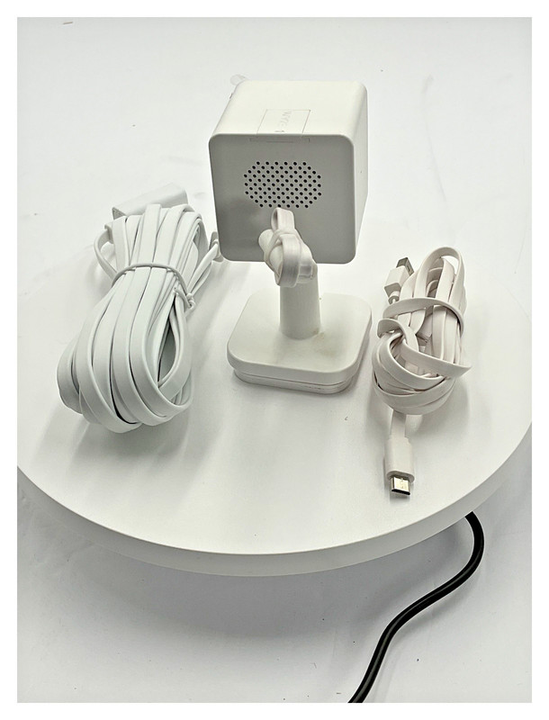 Wyze OG Wired Security Camera with 25ft Extension Cord gallery