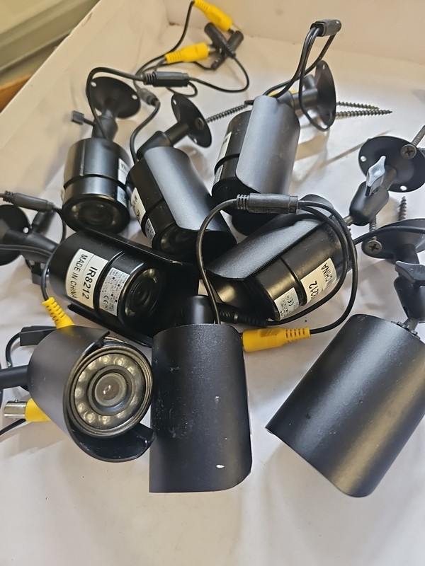 Surveillance Cameras Elite Technology 3.6 MM B&W Image Lot Of 20 Plus 8 Others gallery