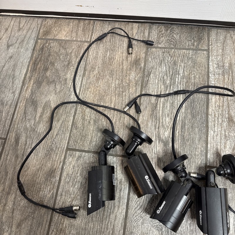 Swann Pro-530 Security Camera Lot Of 4 with Cables Pro Series CCTV A1 gallery