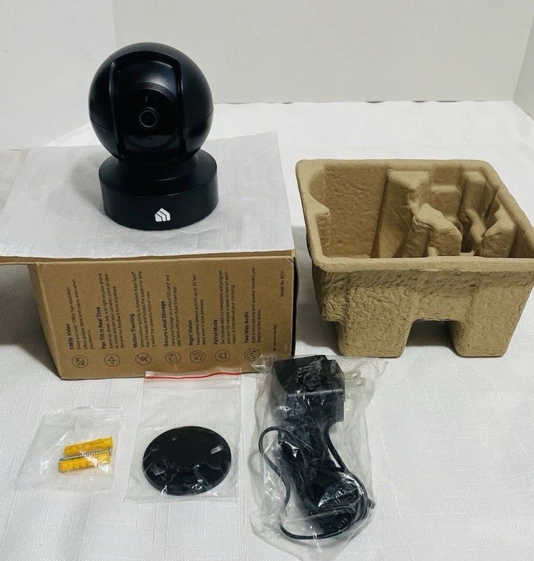 TP-Link EC71 Kasa Spot 1080p Pan & Tilt Wi-Fi Security Camera Night Vision New gallery