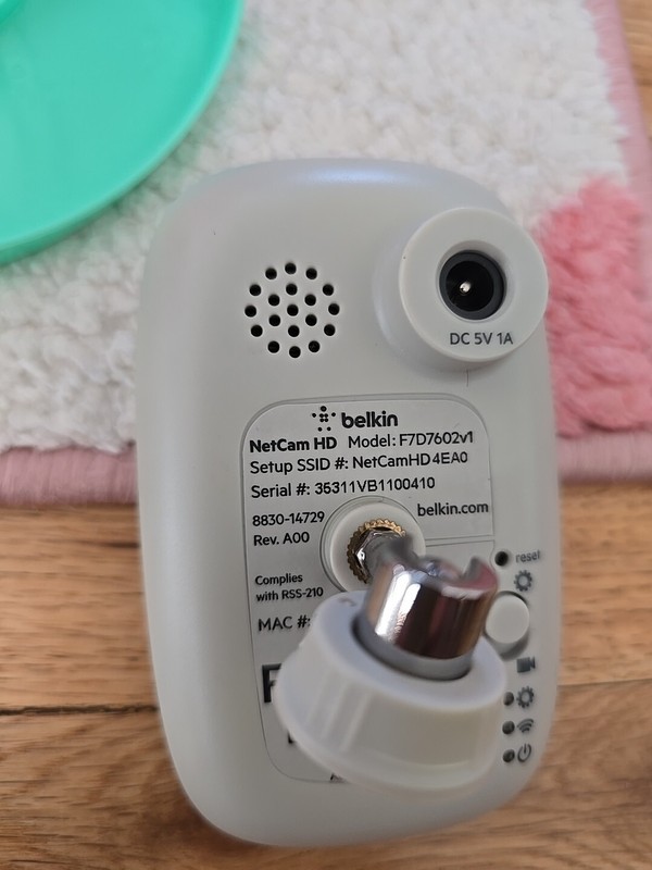 Belkin F7D7602 NetCam HD WiFi Camera gallery