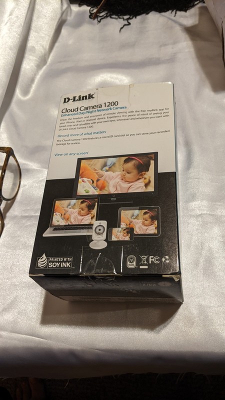 D-Link DCS-942L Enhanced Wireless Day/Night Home Network Camera Remote View IOB gallery