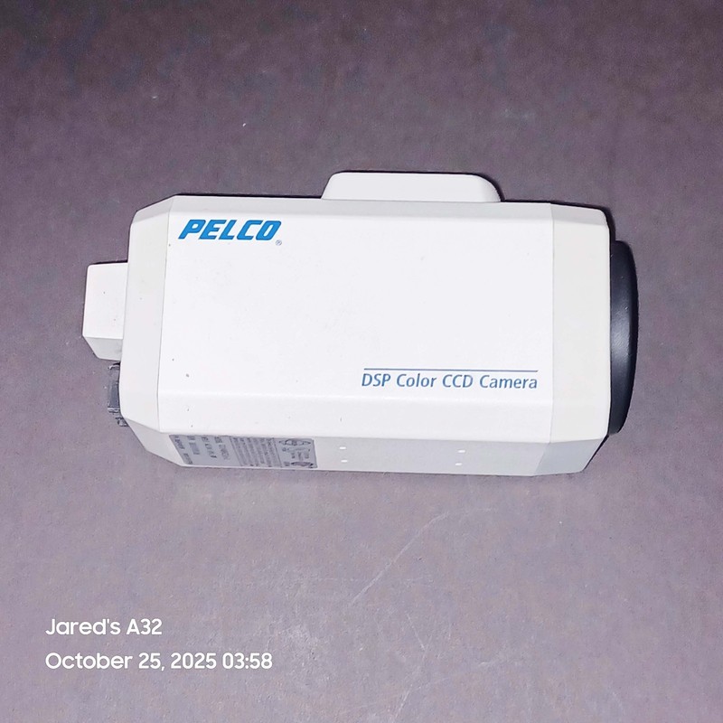 Pelco CC1400HZ16-2 DSP Color Digital CCD Video Home Security Camera New gallery