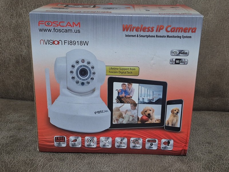 Foscam FI8918W Wireless IP Security Camera Pan Tilt Night Vision w/ Power gallery