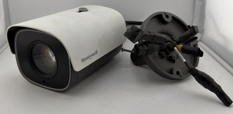 Honeywell Video HBW2GR3 Network Low-Light IR Bullet Camera 2MP 5-50mm 1/2.7″
