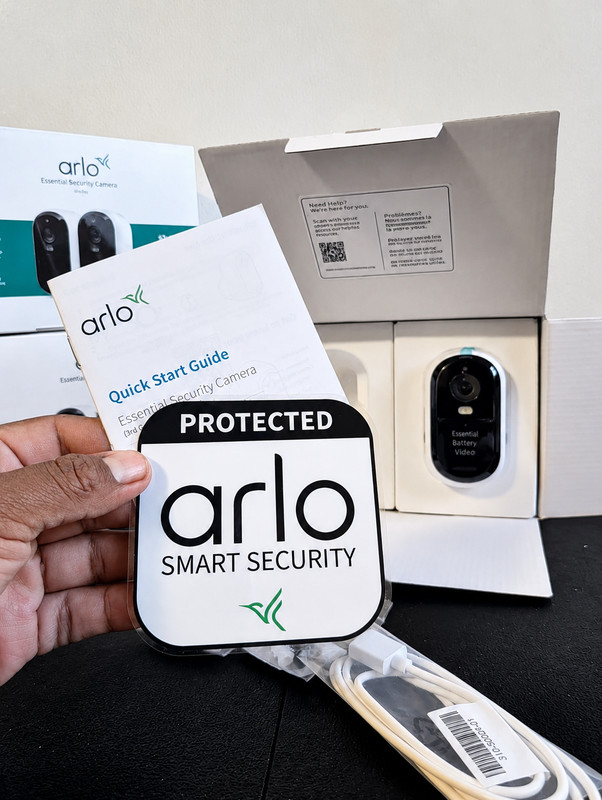Arlo Essential 3rd GEN Wire-Free Indoor/Outdoor 2K Security Camera White 2 Pack gallery