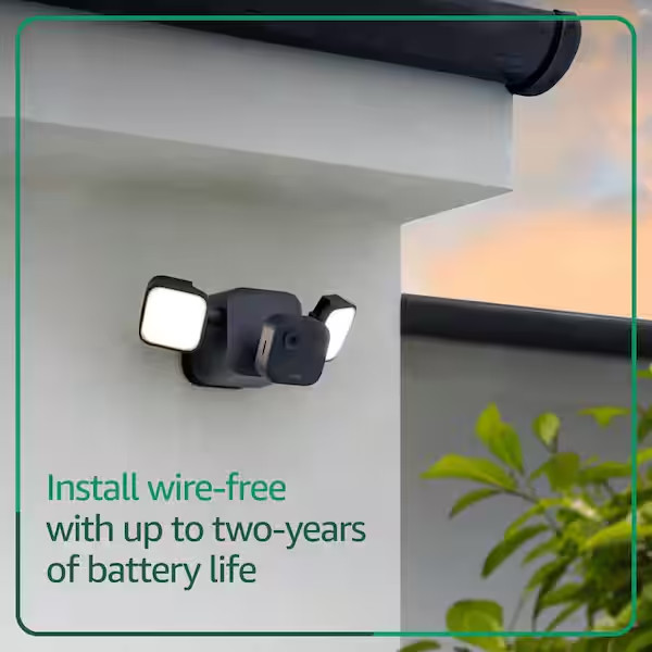 Blink Outdoor 4 Floodlight Camera Battery Powered Sync Module Core New gallery