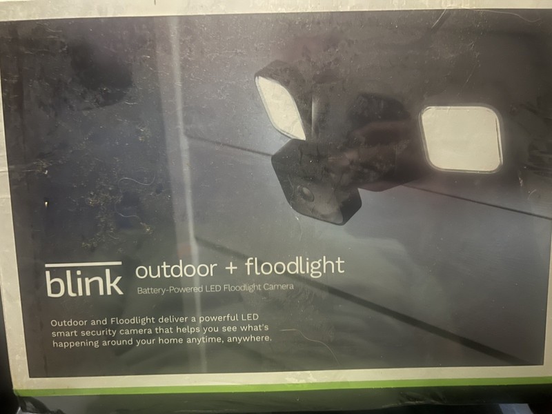 BRAND NEW | Blink Wireless Outdoor + Floodlight HD Security Camera Kit | FREE SH