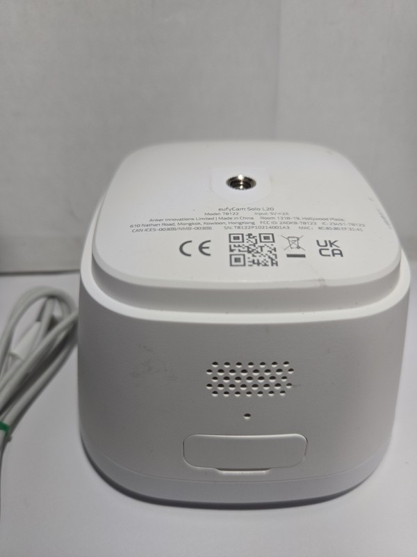 Eufy L20 Wireless Outdoor Security SoloCam 1080P Spotlight White gallery