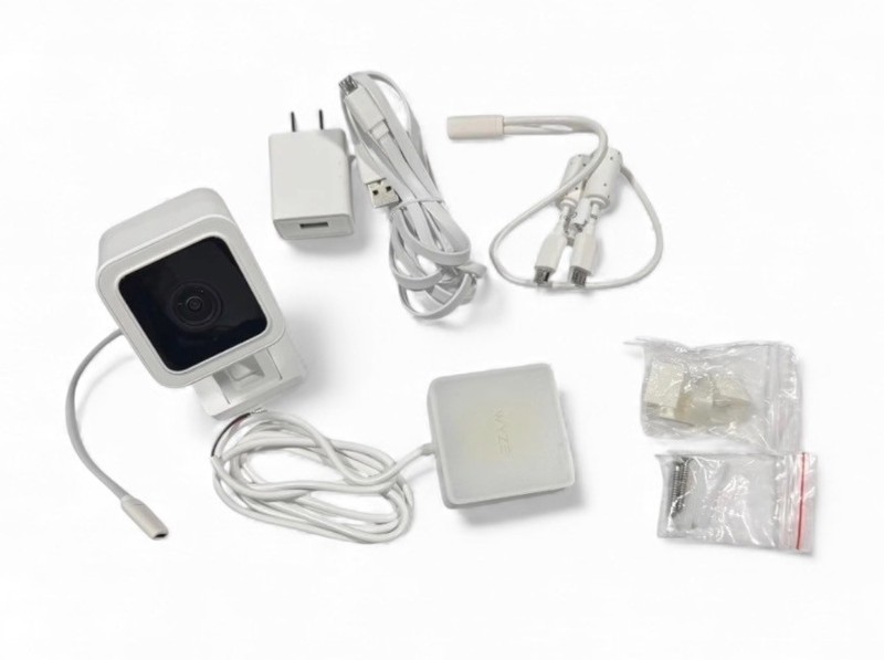 Wyze WCGDCB Smart Garage Door Controller w/ Wyze Cam V3 gallery