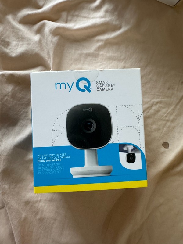 Chamberlain myQ Smart Garage Camera MYQ-SGC2WCH 1080p Wi-Fi White New