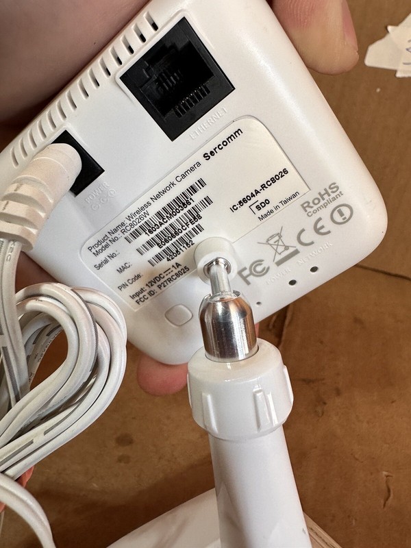 Sercomm RC8026W Wireless Network Camera gallery