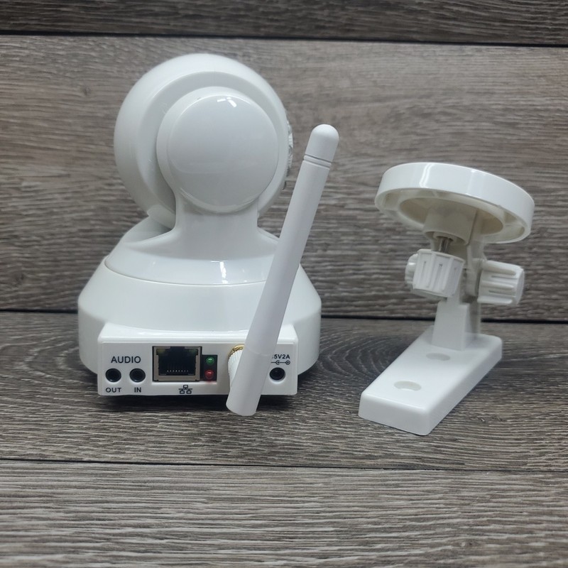 Foscam Nvision F18918W Wireless IP Camera Night Vision Motion Detection Pan/Tilt gallery