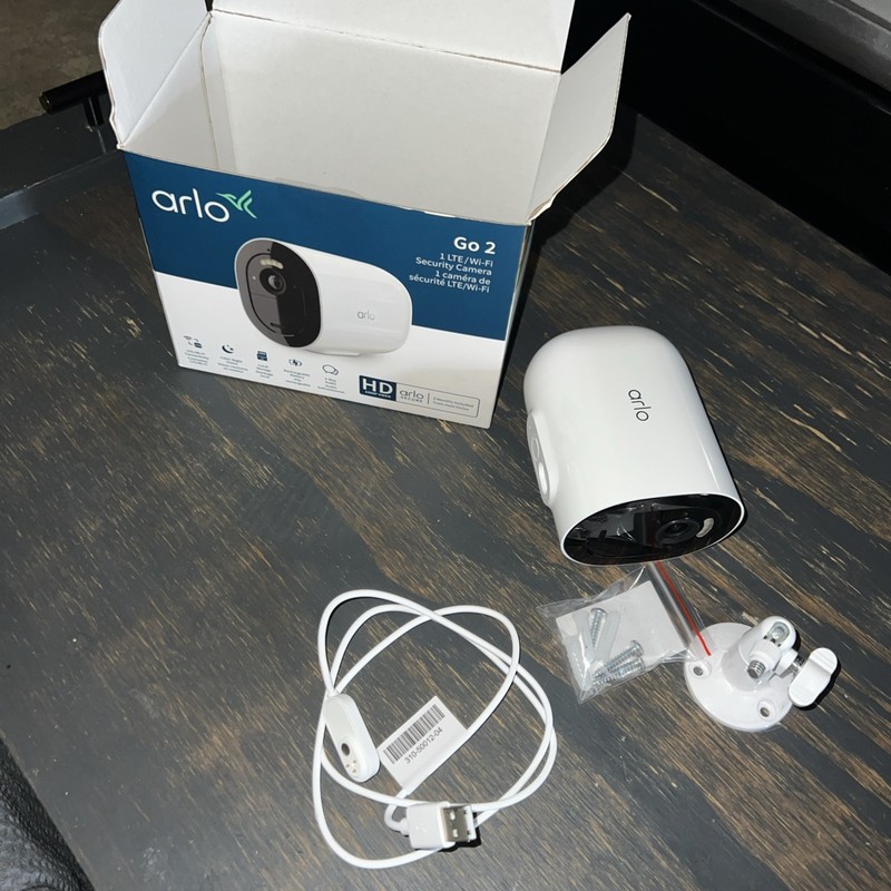 Arlo Go 2 LTE Wi-Fi 1080p Spotlight Night Vision Outdoor Bullet Camera VML2030 gallery