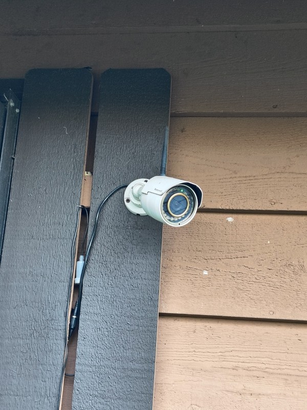 Honeywell IPCAM-WOC1 1080p Wi-Fi Bullet Cameras (Used, Cameras Only) gallery