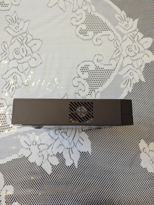 Wisenet XRN-420S-2T/VUS 4 Channel 4K PoE NVR 2TB HDD Network Video Recorder gallery