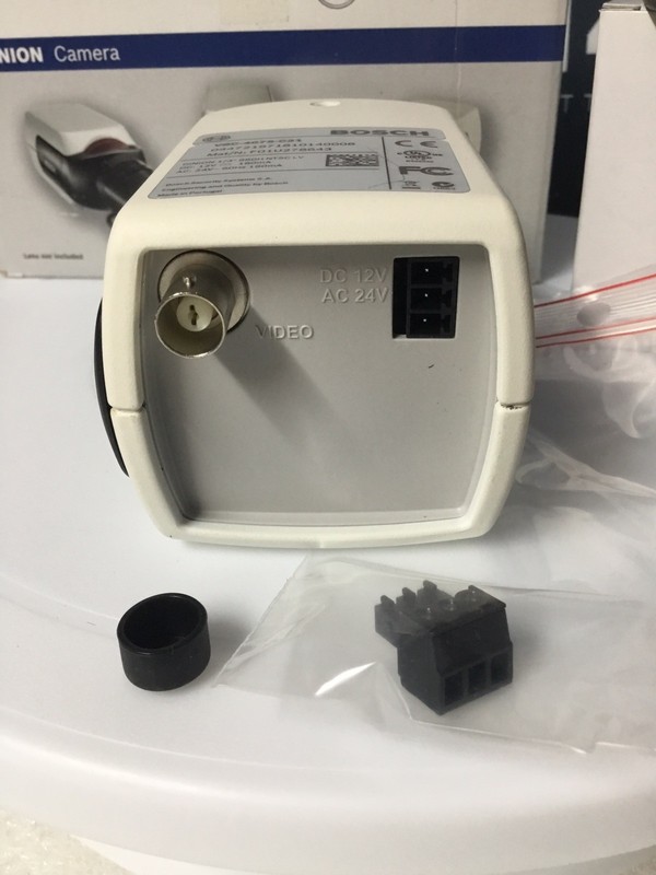 Bosch VBC-4075-C21 Security Color Camera W/ Ultra Resolution 720TVL 3.5-8mm NEW! gallery