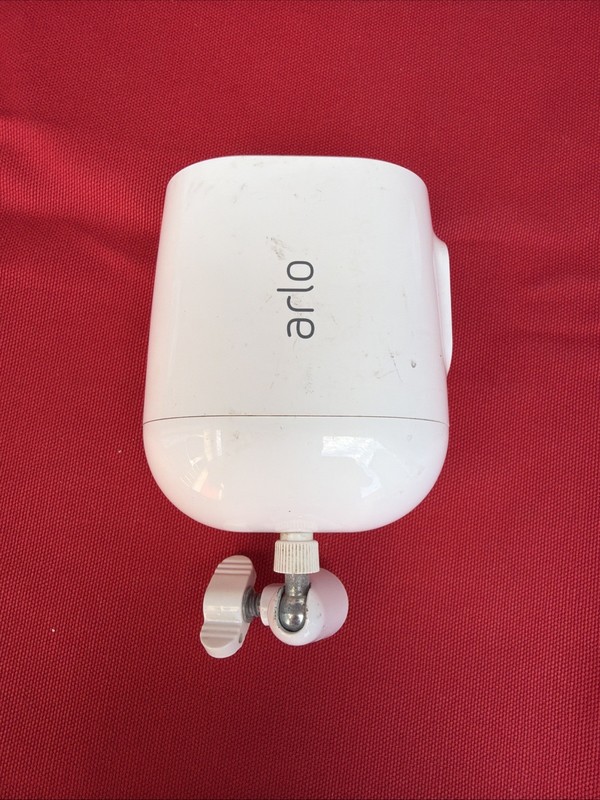 Arlo VMC2030 Essential Spotlight Single Wireless Indoor/Outdoor camera
