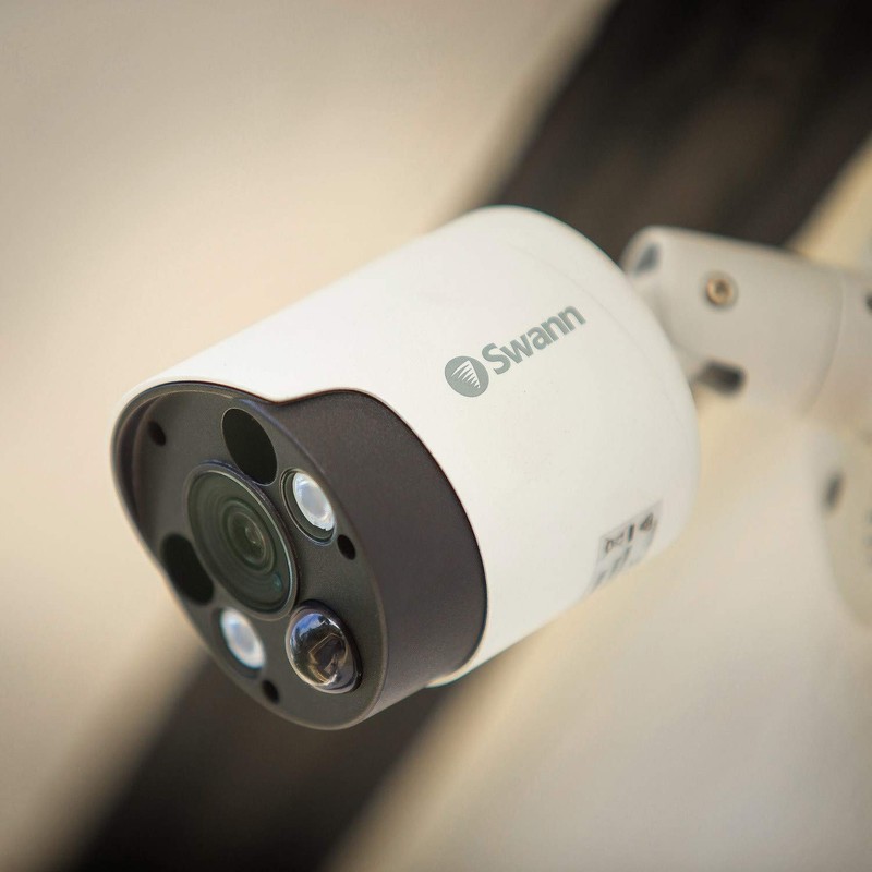 5MP Thermal Sensing Spotlight Bullet - -5MPMSFB gallery