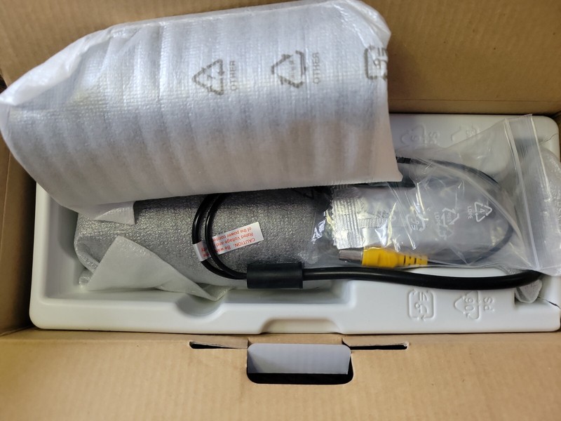 New Hanwha Techwin Wisenet HCO-7010R 4MP Outdoor Bullet Camera 2.8 mm Fixed gallery