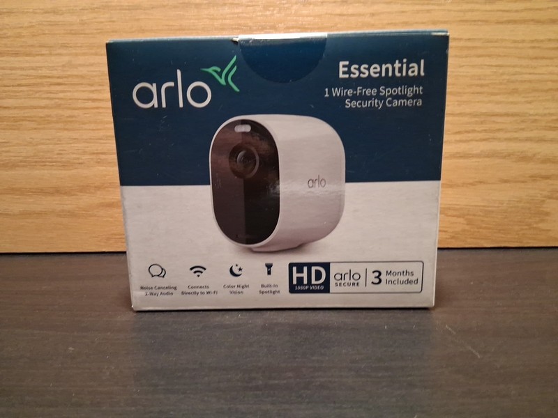 Arlo 1-pc Essential Wire-Free Security Camera 1080P Model VMC2030-100NAS NEW