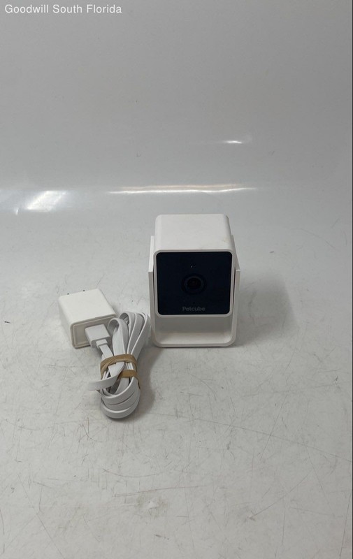 Petcube Cam Pet Model CC10US White Security Surveillance Camera Not Tested gallery