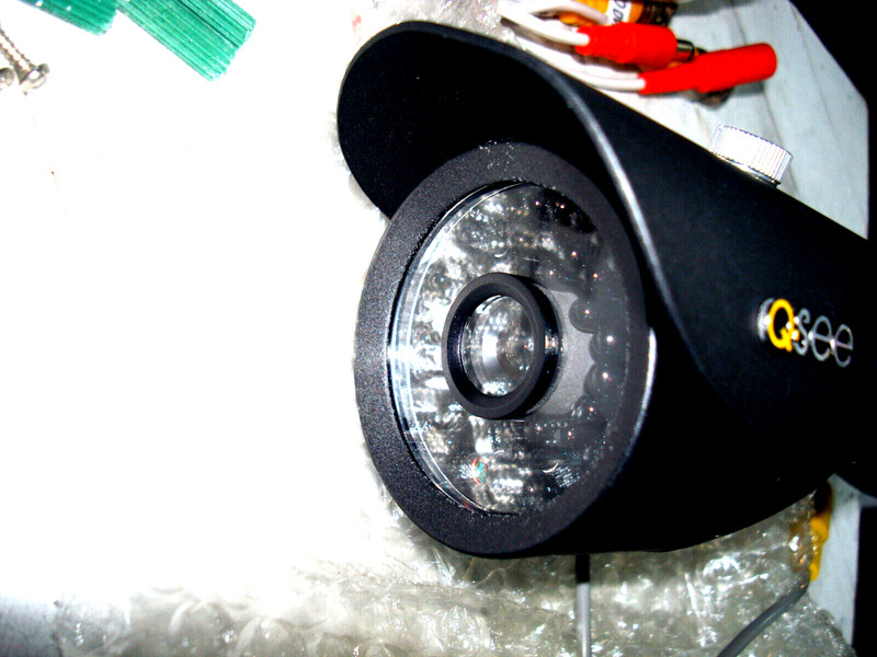 Q-See QM6006B Analog HD Security Camera PLUS One BNC Cable gallery