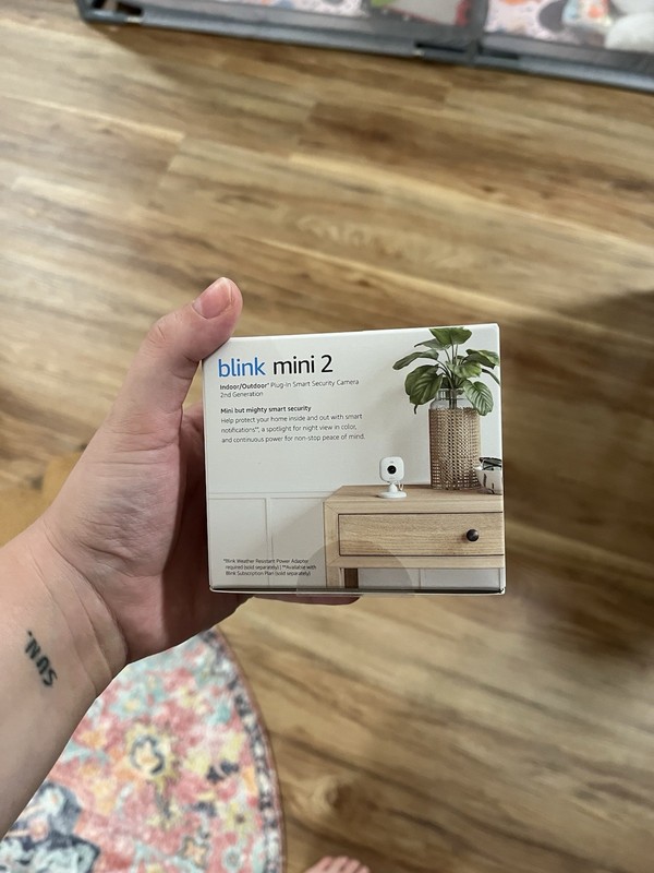 Blink - Mini 2 Indoor/Outdoor 1080p Plug-In Security Camera (1-Pack) - White gallery