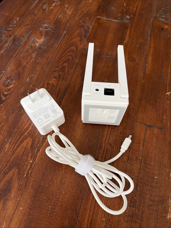 Wyze Camera Outdoor Base Station Hub WVODB1 - No Power Supply gallery