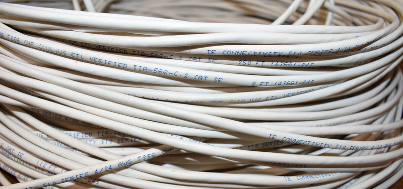 TYCO 6-219513-2 CAT 5e PLENUM COMMUNICATIONS CABLE APPROX. 275 FEET