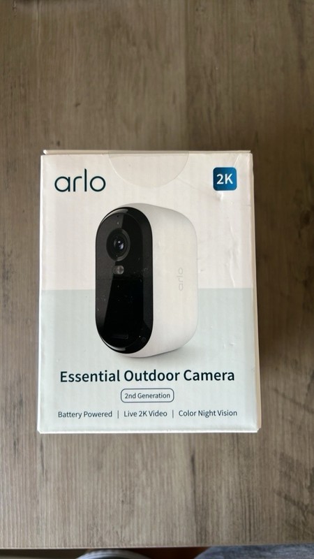 Arlo Essential Outdoor Camera 2nd Gen 2K Wireless Battery Color Night Vision