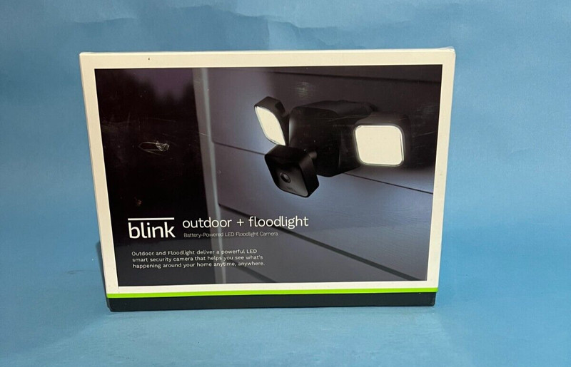 Blink -Wireless Battery Operated Outdoor 1-Camera System Plus Floodlight - Black gallery