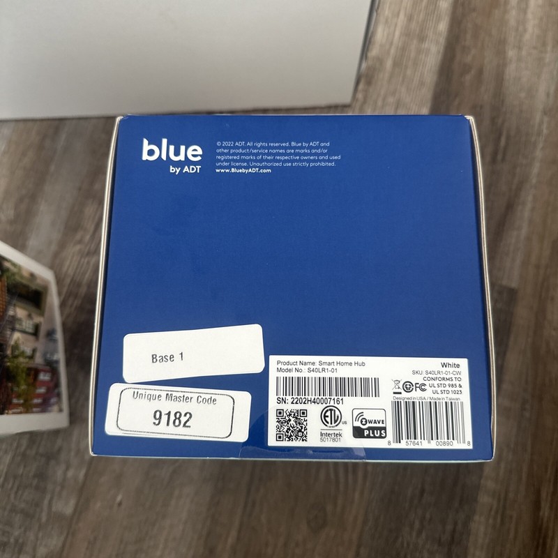 Blue by ADT Complete Starter Security Camera System Graphite 6 Piece - NEW gallery