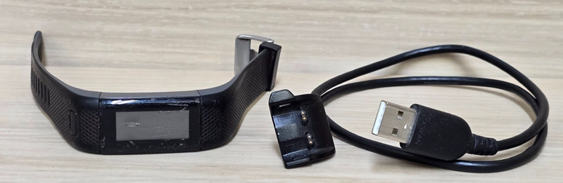 Garmin Vivosmart HR + with Charger