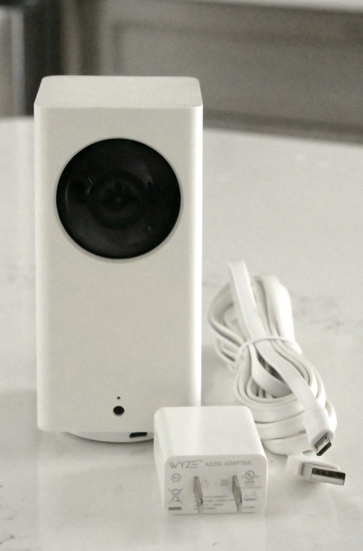 Wyze Cam Pan v1 Security Camera WYZECP1 with Power Adapter, Tested Working